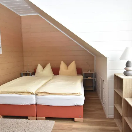 Cozy In With Beach Nearby *